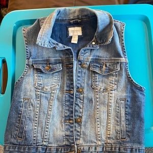Jean Vest